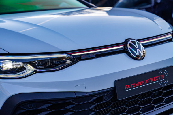 Volkswagen Golf 2.0 TSI GTI | Panorama Schuif/kanteldak | Clubsport | IQ Light | Stuurwiel verwarming | Lane Assist | Camera |