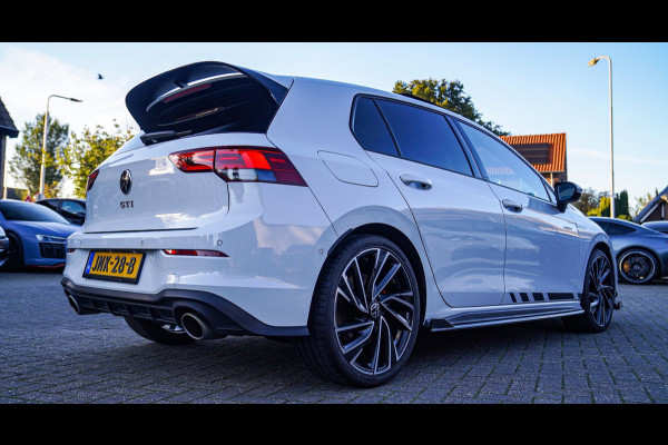 Volkswagen Golf 2.0 TSI GTI | Panorama Schuif/kanteldak | Clubsport | IQ Light | Stuurwiel verwarming | Lane Assist | Camera |