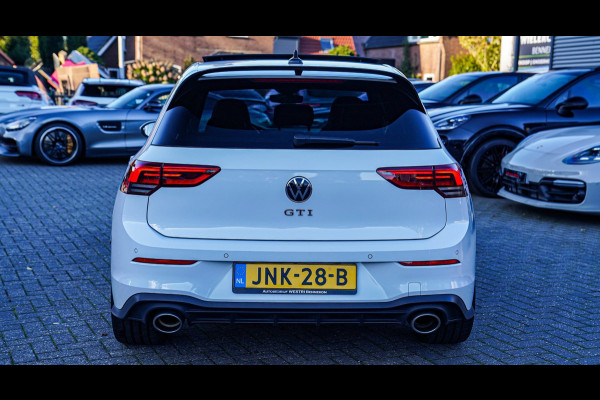 Volkswagen Golf 2.0 TSI GTI | Panorama Schuif/kanteldak | Clubsport | IQ Light | Stuurwiel verwarming | Lane Assist | Camera |