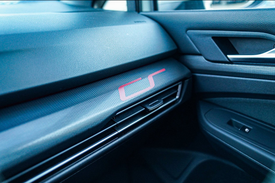 Volkswagen Golf 2.0 TSI GTI | Panorama Schuif/kanteldak | Clubsport | IQ Light | Stuurwiel verwarming | Lane Assist | Camera |