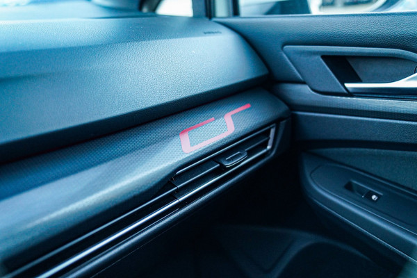Volkswagen Golf 2.0 TSI GTI | Panorama Schuif/kanteldak | Clubsport | IQ Light | Stuurwiel verwarming | Lane Assist | Camera |