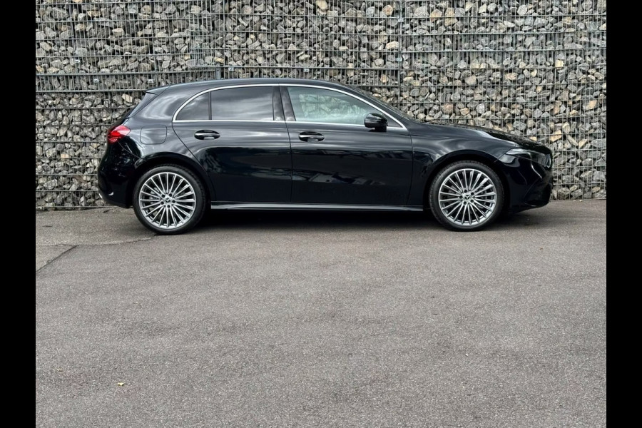 Mercedes-Benz A-Klasse 250 e AMG ** HIGH LED, NAVI+, PANO, CAMERA, KEYLESS, SPIEGEL, 19-inch LMV ** Nw - UNFALLFREI ** ** INFORMEER OOK NAAR ONZE AANTREKKELIJKE FINANCIAL-LEASE TARIEVEN **