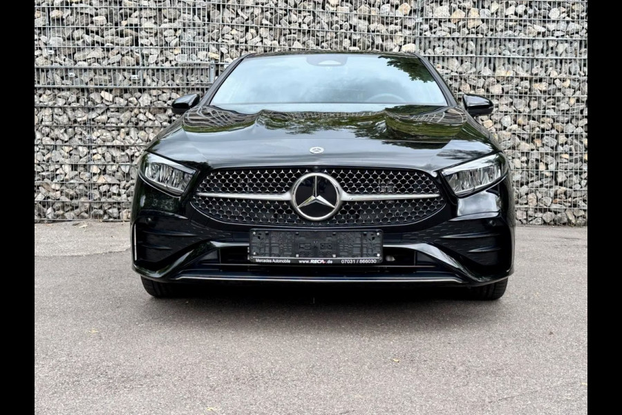 Mercedes-Benz A-Klasse 250 e AMG ** HIGH LED, NAVI+, PANO, CAMERA, KEYLESS, SPIEGEL, 19-inch LMV ** Nw - UNFALLFREI ** ** INFORMEER OOK NAAR ONZE AANTREKKELIJKE FINANCIAL-LEASE TARIEVEN **