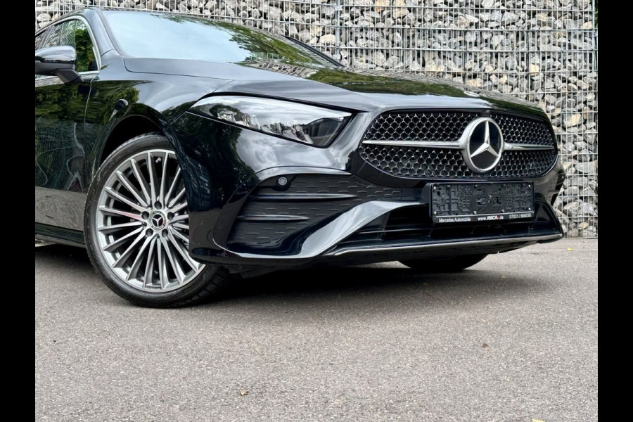 Mercedes-Benz A-Klasse 250 e AMG ** HIGH LED, NAVI+, PANO, CAMERA, KEYLESS, SPIEGEL, 19-inch LMV ** Nw - UNFALLFREI ** ** INFORMEER OOK NAAR ONZE AANTREKKELIJKE FINANCIAL-LEASE TARIEVEN **