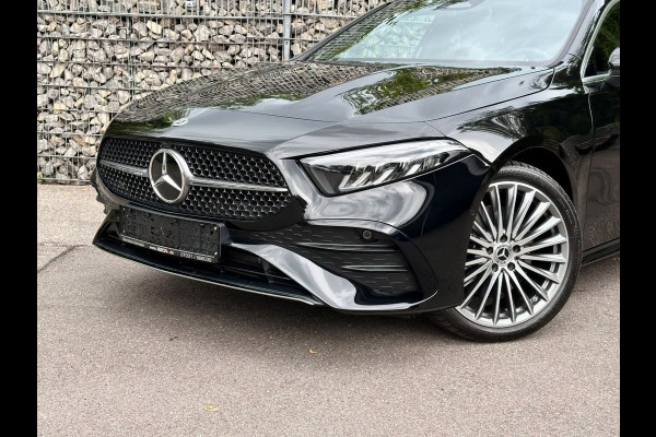 Mercedes-Benz A-Klasse 250 e AMG ** HIGH LED, NAVI+, PANO, CAMERA, KEYLESS, SPIEGEL, 19-inch LMV ** Nw - UNFALLFREI ** ** INFORMEER OOK NAAR ONZE AANTREKKELIJKE FINANCIAL-LEASE TARIEVEN **