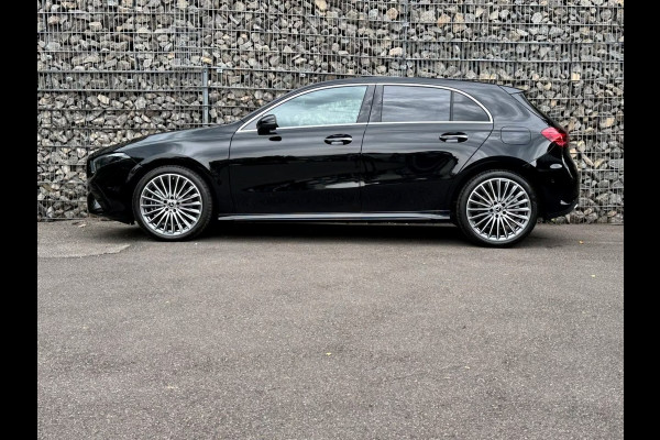 Mercedes-Benz A-Klasse 250 e AMG ** HIGH LED, NAVI+, PANO, CAMERA, KEYLESS, SPIEGEL, 19-inch LMV ** Nw - UNFALLFREI ** ** INFORMEER OOK NAAR ONZE AANTREKKELIJKE FINANCIAL-LEASE TARIEVEN **