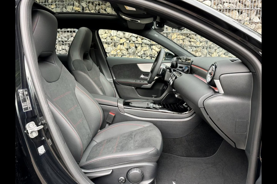 Mercedes-Benz A-Klasse 250 e AMG ** HIGH LED, NAVI+, PANO, CAMERA, KEYLESS, SPIEGEL, 19-inch LMV ** Nw - UNFALLFREI ** ** INFORMEER OOK NAAR ONZE AANTREKKELIJKE FINANCIAL-LEASE TARIEVEN **