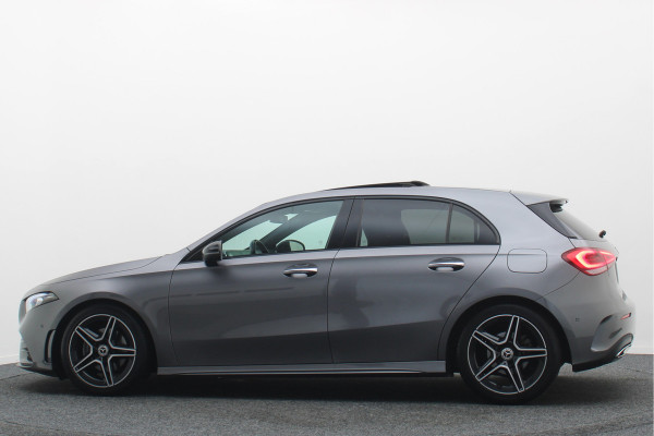 Mercedes-Benz A-Klasse 180 Business Solution AMG Panoramadak, Memory-Stoelen, Camera, Virtual Cockpit, Sfeerverlichting, LED, 18''