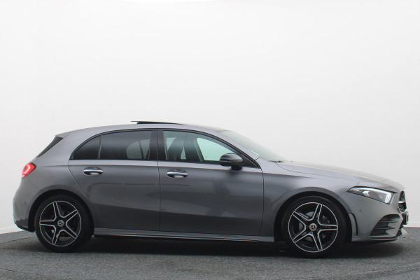 Mercedes-Benz A-Klasse 180 Business Solution AMG Panoramadak, Memory-Stoelen, Camera, Virtual Cockpit, Sfeerverlichting, LED, 18''