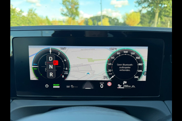 Volkswagen Tiguan 1.5 eHybrid R-Line Edition |IQ.Light |Panorama dak | Lichtmetalen Velgen 20"| Plug-in |Trekhaak| Stoelverwarming