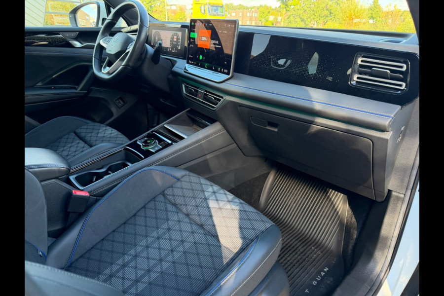 Volkswagen Tiguan 1.5 eHybrid R-Line Edition |IQ.Light |Panorama dak | Lichtmetalen Velgen 20"| Plug-in |Trekhaak| Stoelverwarming