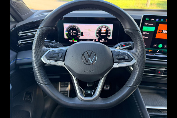 Volkswagen Tiguan 1.5 eHybrid R-Line Edition |IQ.Light |Panorama dak | Lichtmetalen Velgen 20"| Plug-in |Trekhaak| Stoelverwarming
