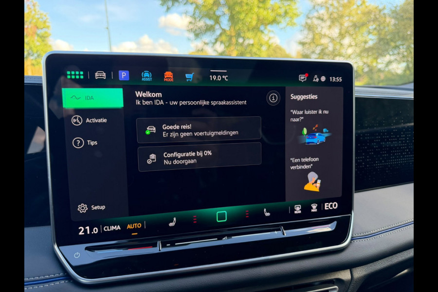 Volkswagen Tiguan 1.5 eHybrid R-Line Edition |IQ.Light |Panorama dak | Lichtmetalen Velgen 20"| Plug-in |Trekhaak| Stoelverwarming
