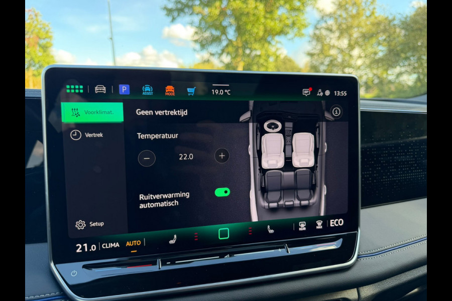 Volkswagen Tiguan 1.5 eHybrid R-Line Edition |IQ.Light |Panorama dak | Lichtmetalen Velgen 20"| Plug-in |Trekhaak| Stoelverwarming
