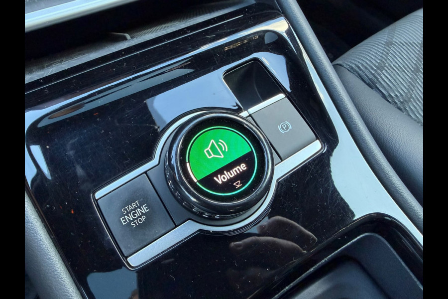 Volkswagen Tiguan 1.5 eHybrid R-Line Edition |IQ.Light |Panorama dak | Lichtmetalen Velgen 20"| Plug-in |Trekhaak| Stoelverwarming