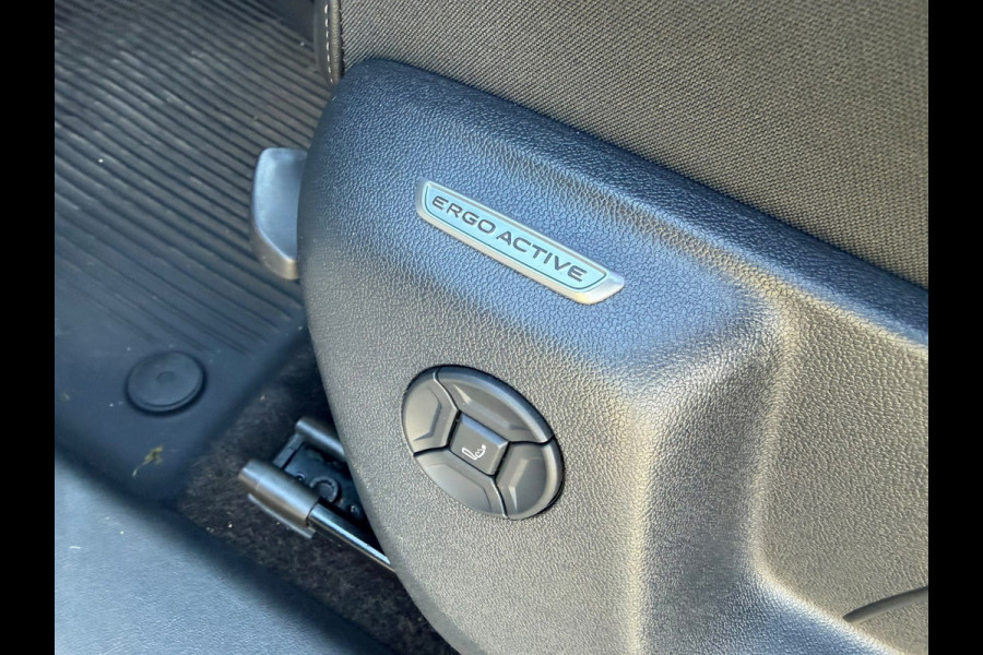 Volkswagen Tiguan 1.5 eHybrid R-Line Edition |IQ.Light |Panorama dak | Lichtmetalen Velgen 20"| Plug-in |Trekhaak| Stoelverwarming
