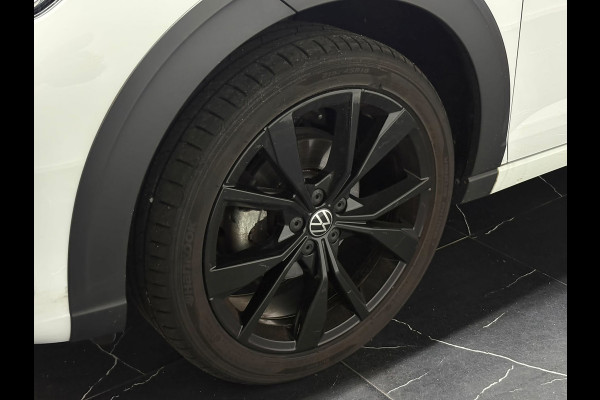 Volkswagen Taigo 1.0 TSI R-Line Pano Keyless Trekhaak Camera Full Option