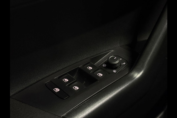 Volkswagen Taigo 1.0 TSI R-Line Pano Keyless Trekhaak Camera Full Option