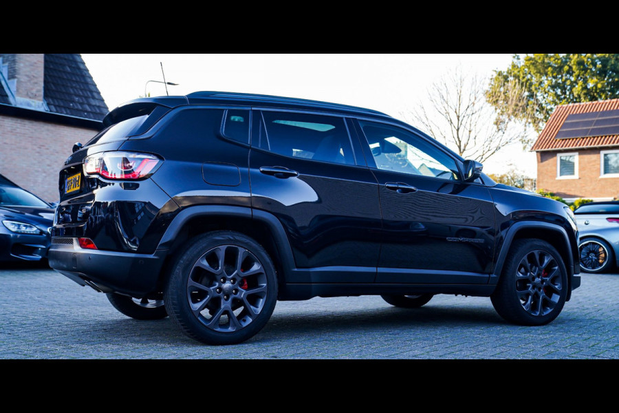 Jeep Compass 1.3T S | Panorama | Luxe Leder | Park Assist | Adaptieve Cruise LED | Achteruitrijcamera | Alpine Sound System |