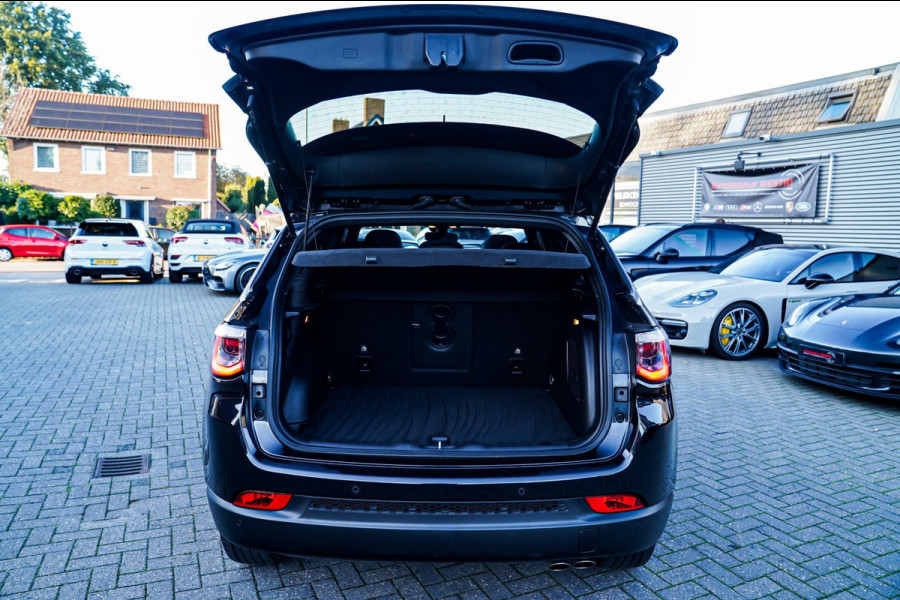 Jeep Compass 1.3T S | Panorama | Luxe Leder | Park Assist | Adaptieve Cruise LED | Achteruitrijcamera | Alpine Sound System |