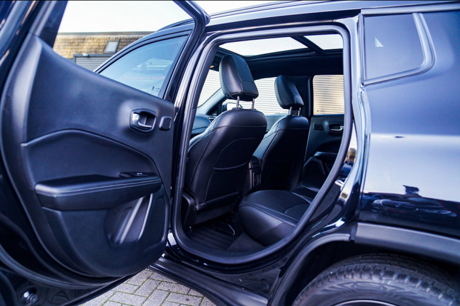 Jeep Compass 1.3T S | Panorama | Luxe Leder | Park Assist | Adaptieve Cruise LED | Achteruitrijcamera | Alpine Sound System |