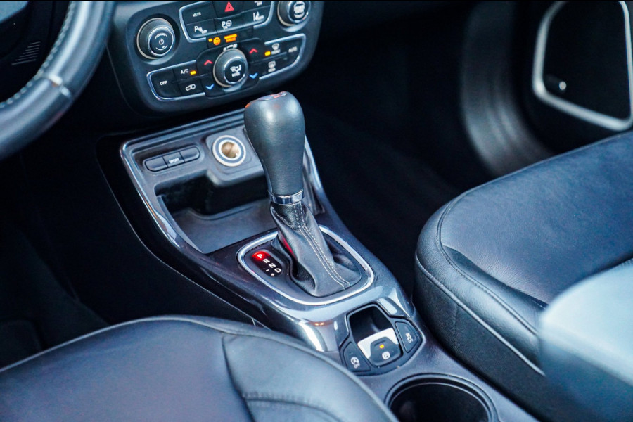 Jeep Compass 1.3T S | Panorama | Luxe Leder | Park Assist | Adaptieve Cruise LED | Achteruitrijcamera | Alpine Sound System |