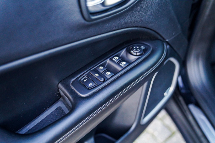 Jeep Compass 1.3T S | Panorama | Luxe Leder | Park Assist | Adaptieve Cruise LED | Achteruitrijcamera | Alpine Sound System |