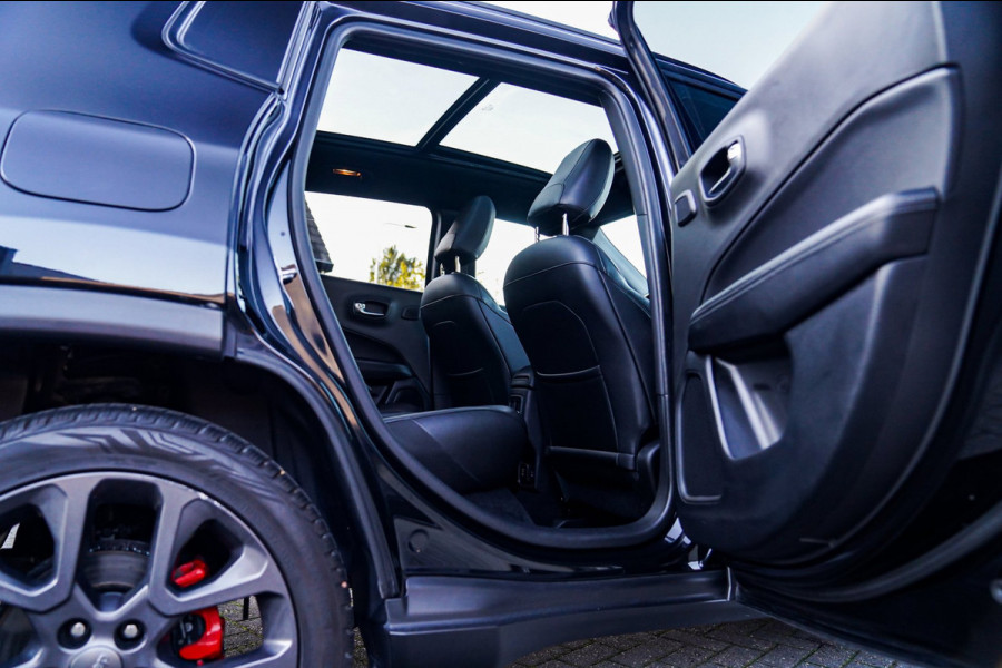 Jeep Compass 1.3T S | Panorama | Luxe Leder | Park Assist | Adaptieve Cruise LED | Achteruitrijcamera | Alpine Sound System |