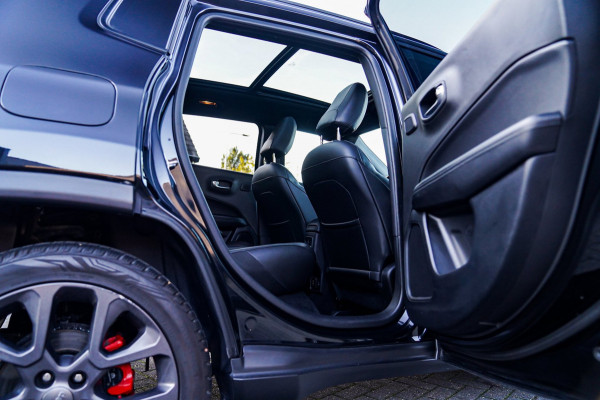 Jeep Compass 1.3T S | Panorama | Luxe Leder | Park Assist | Adaptieve Cruise LED | Achteruitrijcamera | Alpine Sound System |
