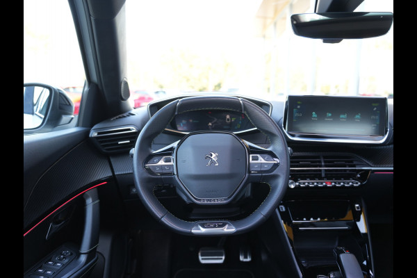 Peugeot e-2008 EV GT Pack 50 kWh SOH 95% | Panoramisch schuifdak | Apple Carplay/Android Auto | Voorstoelen verwarmd