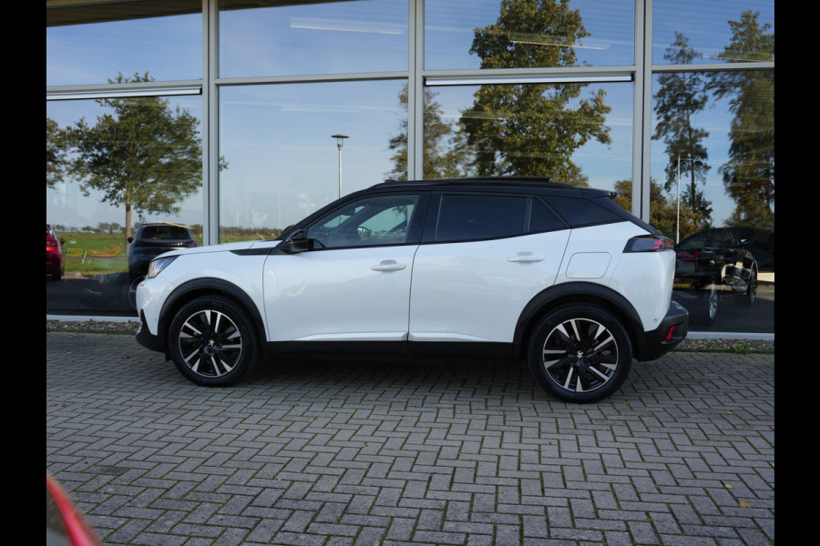 Peugeot e-2008 EV GT Pack 50 kWh SOH 95% | Panoramisch schuifdak | Apple Carplay/Android Auto | Voorstoelen verwarmd