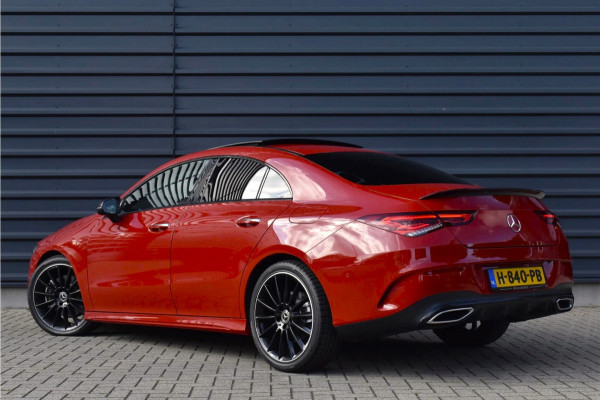 Mercedes-Benz CLA-Klasse 200 AMG Line | Panorama | Sfeerverlichting |  Widescreen Cockpit | Stoelverwarming |