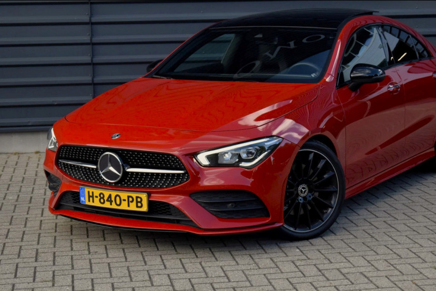 Mercedes-Benz CLA-Klasse 200 AMG Line | Panorama | Sfeerverlichting |  Widescreen Cockpit | Stoelverwarming |