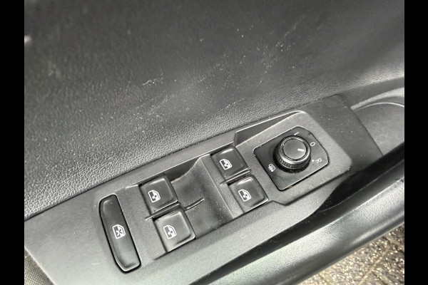 Volkswagen Polo 1.0 TSI DSG Comfortline | Navigatie | Parkeersensoren | DAB | Carplay |
