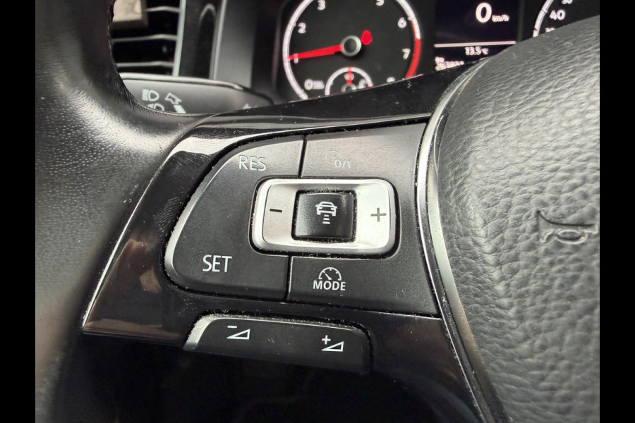 Volkswagen Polo 1.0 TSI DSG Comfortline | Navigatie | Parkeersensoren | DAB | Carplay |