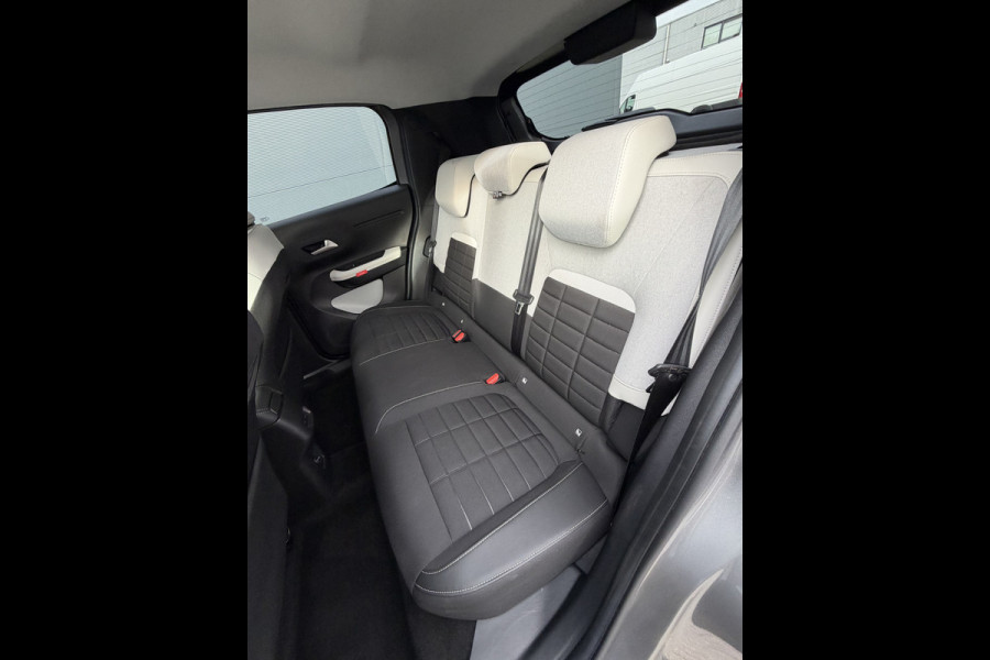 Citroën ë-C3 Max 113pk Comfort Range 44 kWh (Camera - Automatische Airco - Navigatie - LED - Apple Carplay - Parkeersensoren achter)