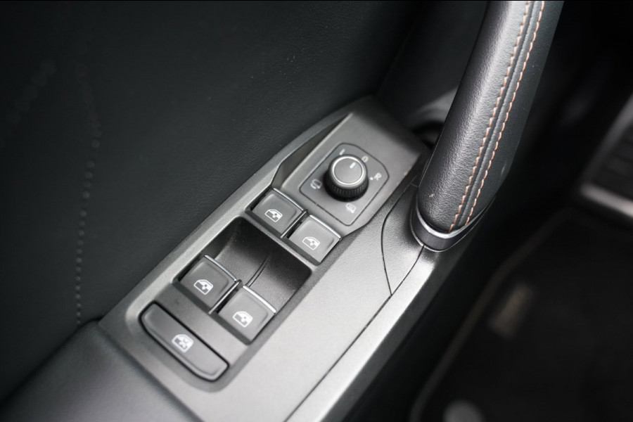 CUPRA Leon 1.4 e-Hybrid VZ Adrenaline | Prijs rijklaar incl. 12 mnd garantie | Stoel/Stuur verwarming Pdc Lmv Climate Carplay