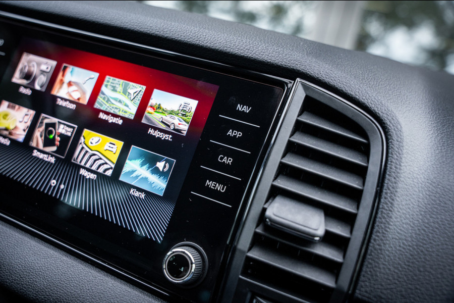 Škoda Karoq 1.5 TSI ACT Sportline Business | Autom. | Navi | PDC | Cruise | LED