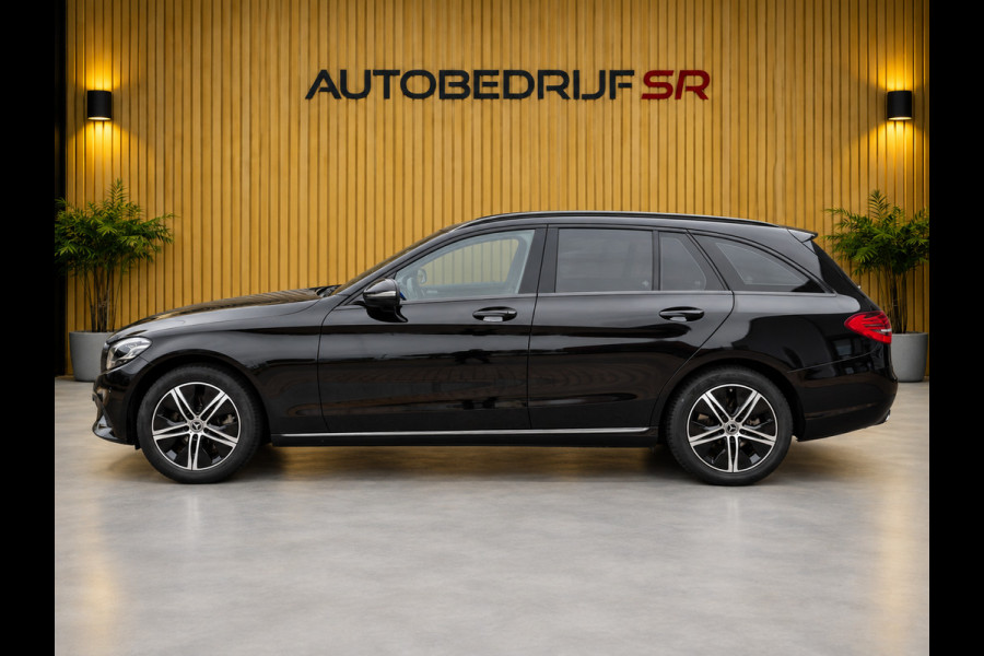 Mercedes-Benz C-Klasse Estate 180 Premium Pack Trekhaak! Camera! Burmester! Sfeerverlichting! Navi! Dab! Night Pakket!
