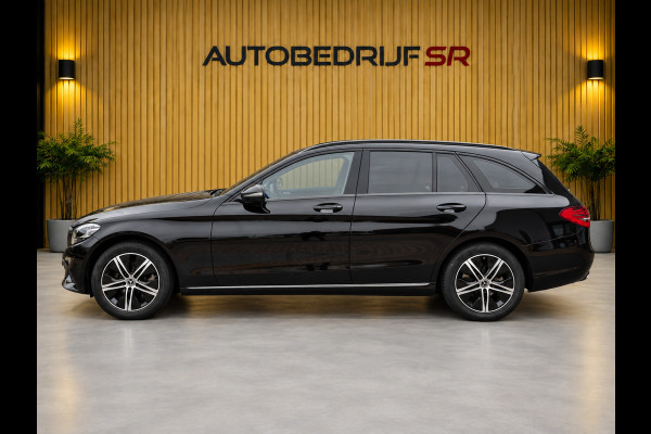 Mercedes-Benz C-Klasse Estate 180 Premium Pack Trekhaak! Camera! Burmester! Sfeerverlichting! Navi! Dab! Night Pakket!