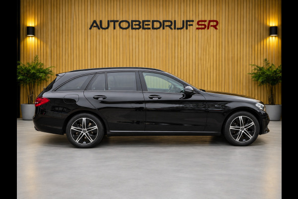 Mercedes-Benz C-Klasse Estate 180 Premium Pack Trekhaak! Camera! Burmester! Sfeerverlichting! Navi! Dab! Night Pakket!