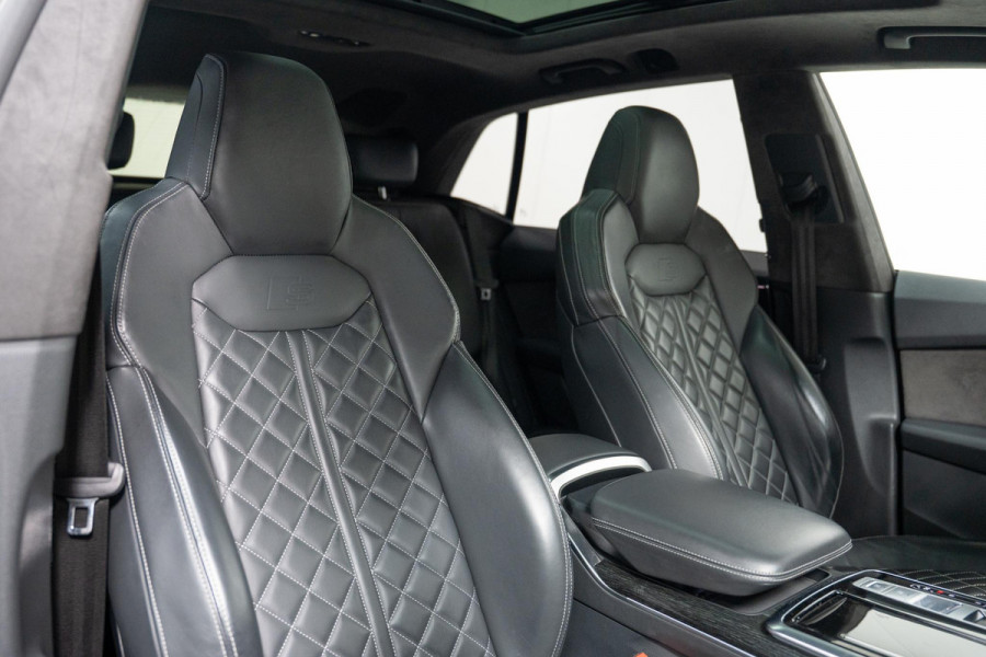 Audi Q8 50 TDI S-Line *BTW* FULL OPTION*LUCHTVERING*RS-ZETELS*TREKHAAK*