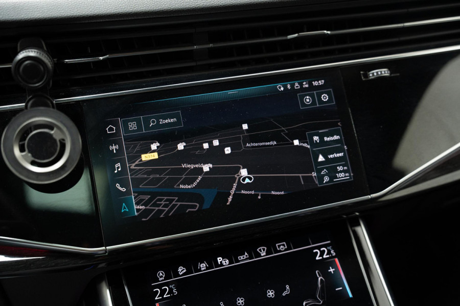 Audi Q8 50 TDI S-Line *BTW* FULL OPTION*LUCHTVERING*RS-ZETELS*TREKHAAK*