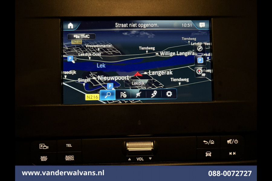 Mercedes-Benz Sprinter 317 CDI 170pk L3H2 Euro6 Airco | 360 Graden Camera | Navigatie | Chauffeursstoel | Apple Carplay Cruisecontrol, Android Auto, Stoelverwarming, 270 Graden Achterdeuren, Parkeersensoren, Bijrijdersbank