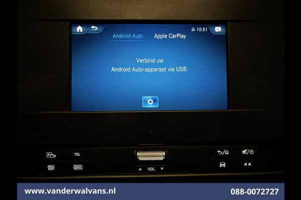 Mercedes-Benz Sprinter 317 CDI 170pk L3H2 Euro6 Airco | 360 Graden Camera | Navigatie | Chauffeursstoel | Apple Carplay Cruisecontrol, Android Auto, Stoelverwarming, 270 Graden Achterdeuren, Parkeersensoren, Bijrijdersbank