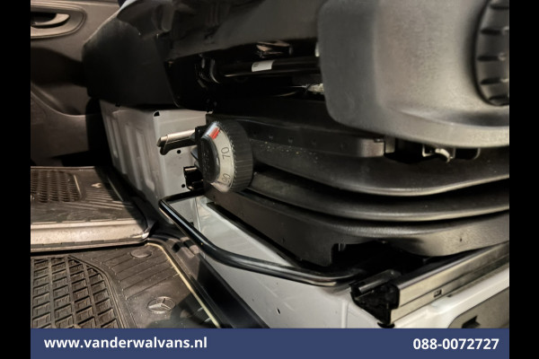Mercedes-Benz Sprinter 317 CDI 170pk L3H2 Euro6 Airco | 360 Graden Camera | Navigatie | Chauffeursstoel | Apple Carplay Cruisecontrol, Android Auto, Stoelverwarming, 270 Graden Achterdeuren, Parkeersensoren, Bijrijdersbank