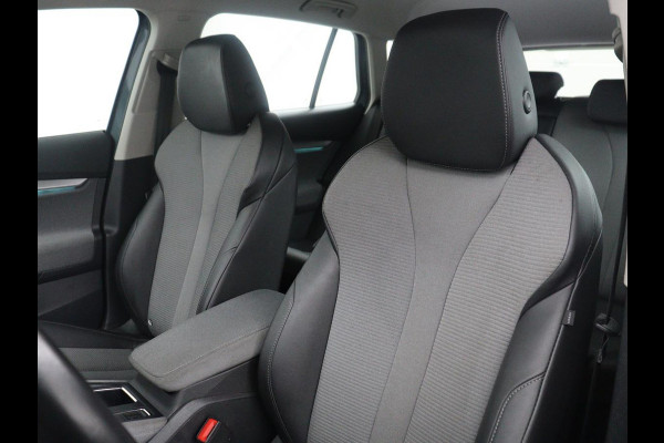 Škoda Enyaq iV 60 | SOH 93,0% | Half leder | Cruise control | Carplay | Climate control | Lane assist | Park assist | Trekhaak | Sfeerverlichting | Navigatie | Bluetooth