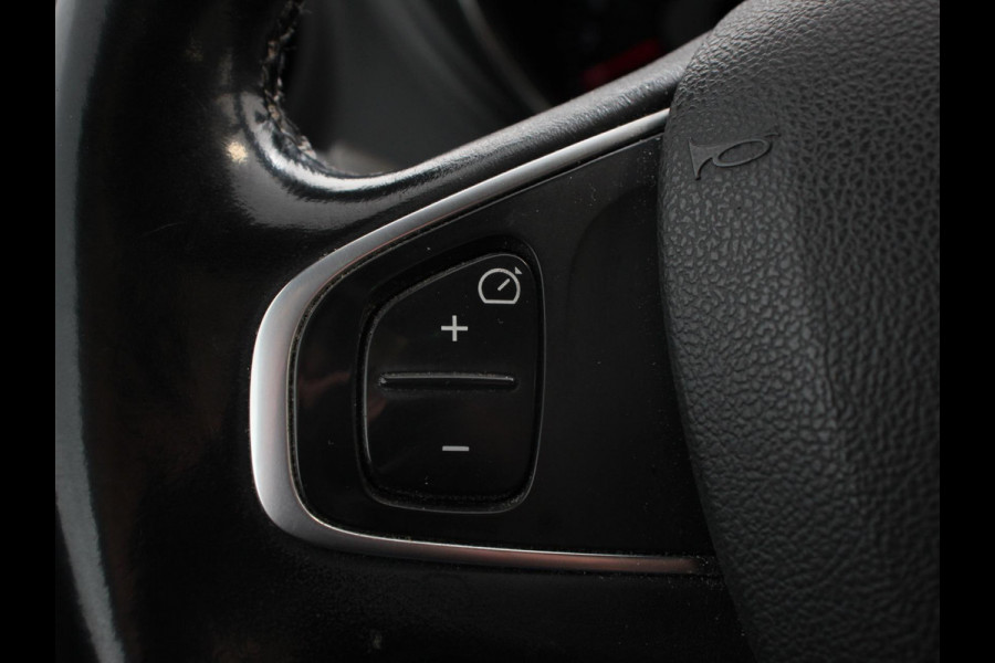 Renault Captur 1.3 TCe Intens Automaat Climate control, Navigatiesysteem, Achteruitrijcamera LM velgen Trekhaak