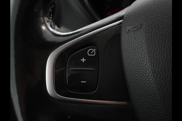 Renault Captur 1.3 TCe Intens Automaat Climate control, Navigatiesysteem, Achteruitrijcamera LM velgen Trekhaak