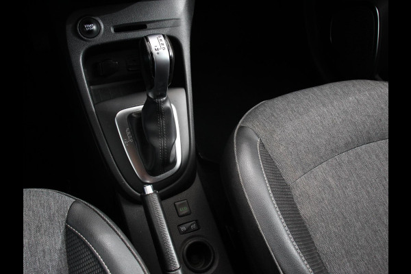 Renault Captur 1.3 TCe Intens Automaat Climate control, Navigatiesysteem, Achteruitrijcamera LM velgen Trekhaak